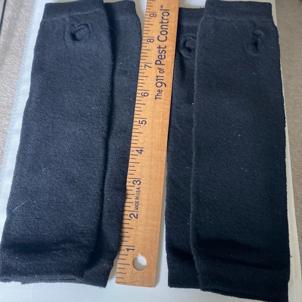 NWOT Two pairs Black Stretch Cotton/Poly Fingerless Arm Warmers w/thumb holes